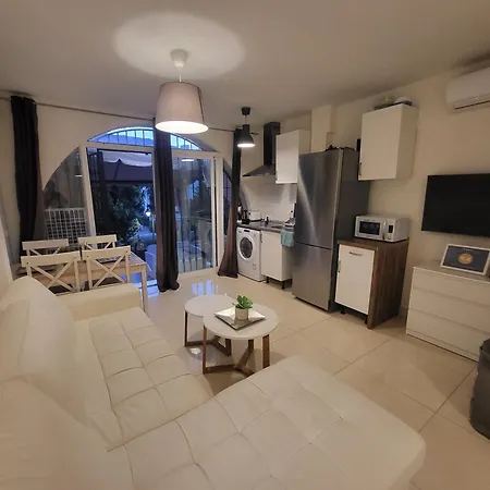 Beach Bungalow Port,Free Parking Estepona Exterior photo
